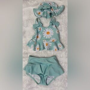 Baby Girl 3-Piece Daisy Swimsuit Set with Hat | Size 6–12 Months 🌼